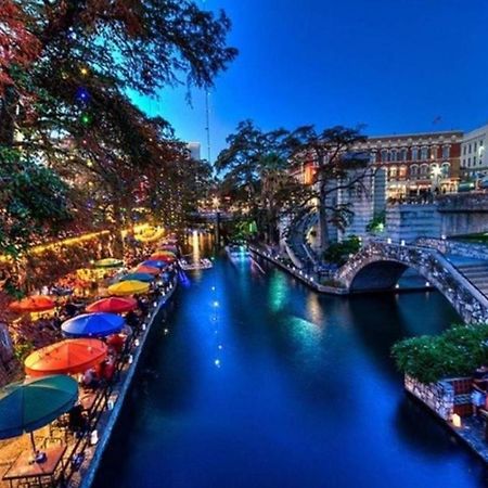 Cozy Downtown Guest House 2Br/1Ba Sleeps 8 San Antonio Bagian luar foto