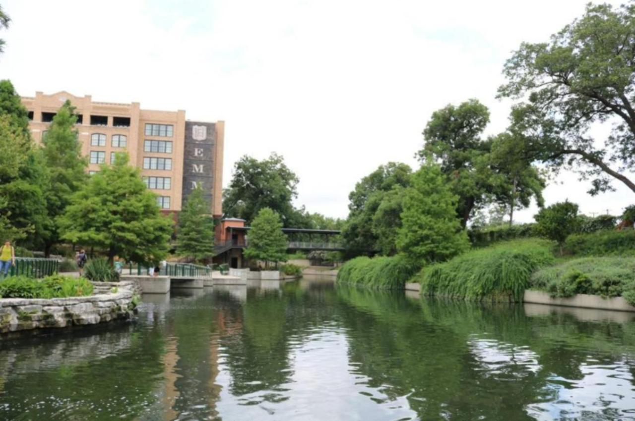 Cozy Downtown Guest House 2Br/1Ba Sleeps 8 San Antonio Bagian luar foto
