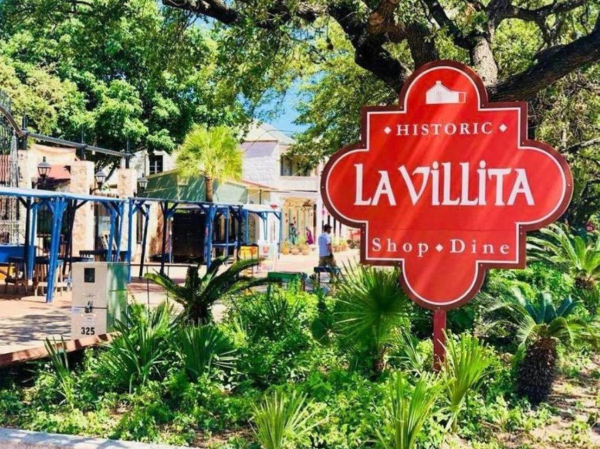 Cozy Downtown Guest House 2Br/1Ba Sleeps 8 San Antonio Bagian luar foto