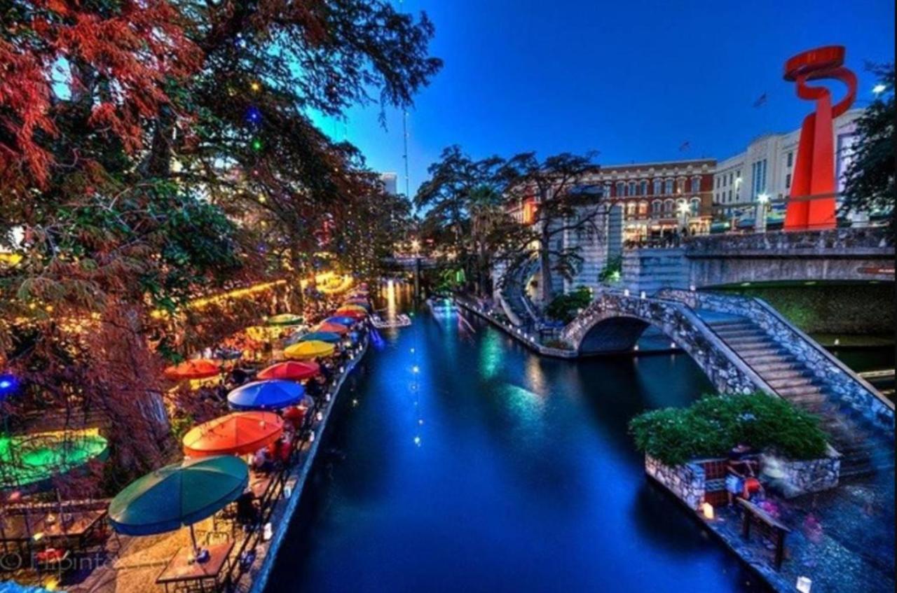 Cozy Downtown Guest House 2Br/1Ba Sleeps 8 San Antonio Bagian luar foto
