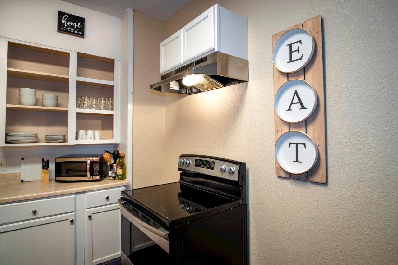 Cozy Downtown Guest House 2Br/1Ba Sleeps 8 San Antonio Bagian luar foto